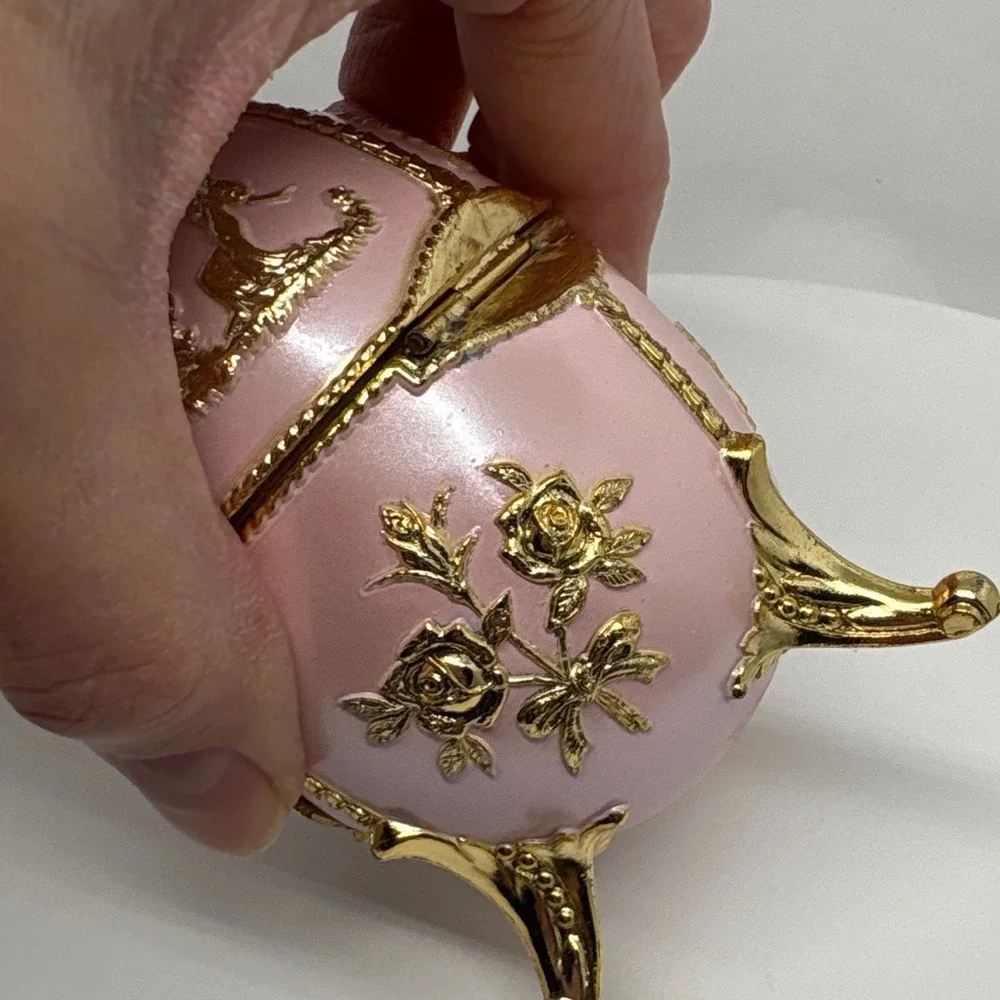 Ornate Pink Egg Picture Frame Trinket Box Goldtone Ornate Rococo Music Box Japan